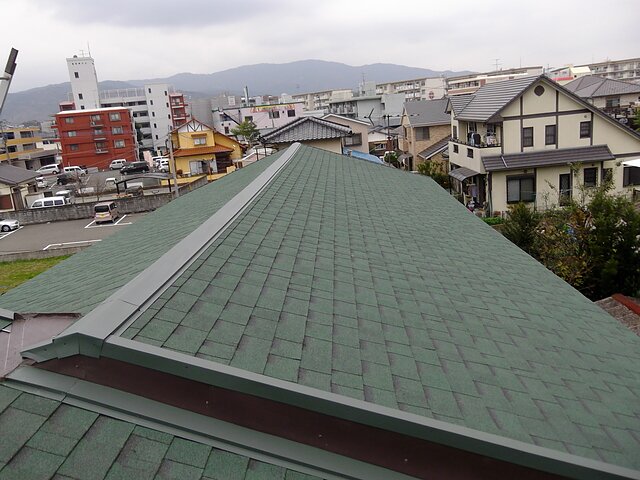 福岡市 南区 ２階の屋根だけを葺き替え　陶器瓦 → シングルへ