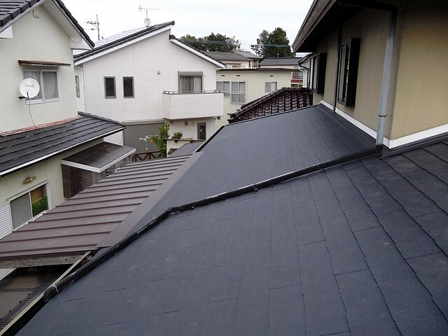 福岡県 那珂川市 雨漏りしている一面だけを葺き替え　瓦の種類：コロニアル