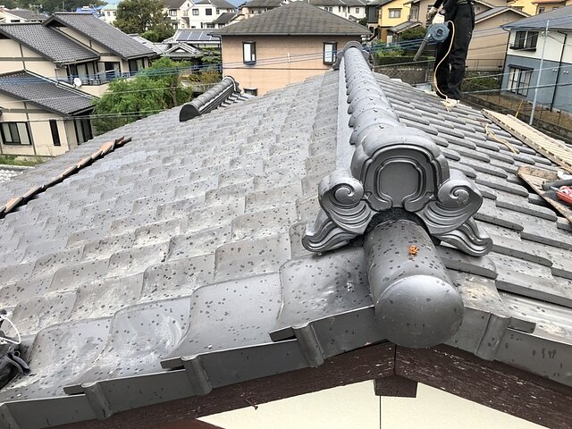 福岡市 南区　突風被害による棟積み直し　瓦の種類：陶器瓦